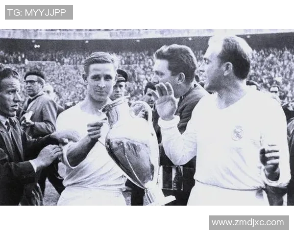 足球各位置顶级球星盘点：从门将到前锋的传奇人物与技术分析